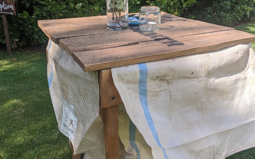 Woolshed Bar Leaners